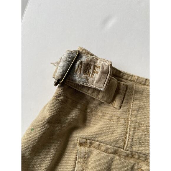 VTG Y2K Abercrombie & Fitch Khaki Beige ultra Low rise Cargo Shorts pockets sz 6 - Picture 3 of 10